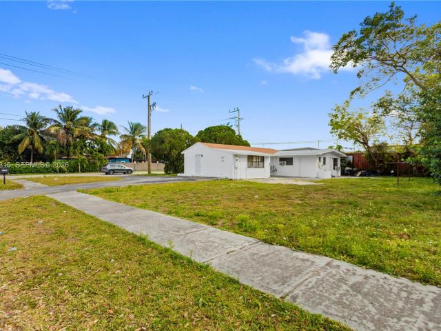 Дом в аренду по адресу 6200 Fletcher St - фото 7474629