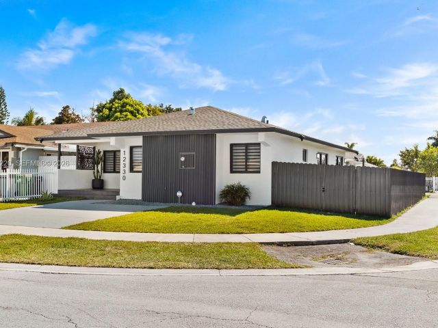 Продажа дома по адресу 12330 SW 195th Ter - фото 7436693