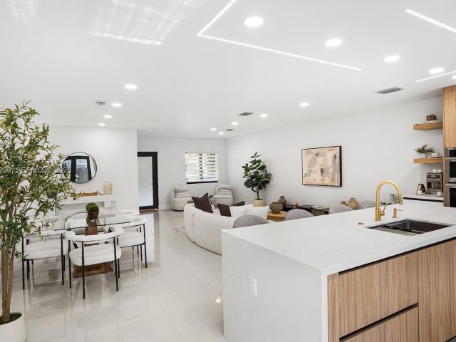 Продажа дома по адресу 12330 SW 195th Ter - фото 7436700