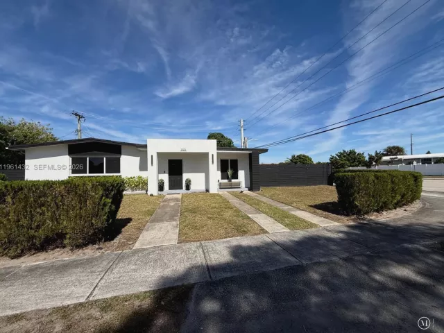 Продажа дома по адресу 299 NE 46th St - фото 7412545