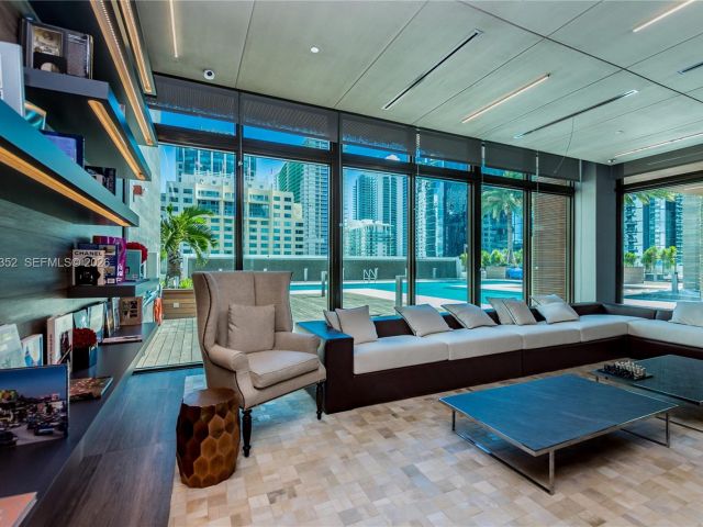 Продажа квартиры #1706 - фото 7395900