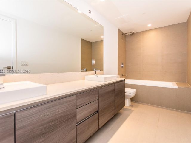 Продажа квартиры #1706 - фото 7395902