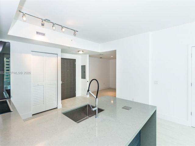 Продажа квартиры #1706 - фото 7395908