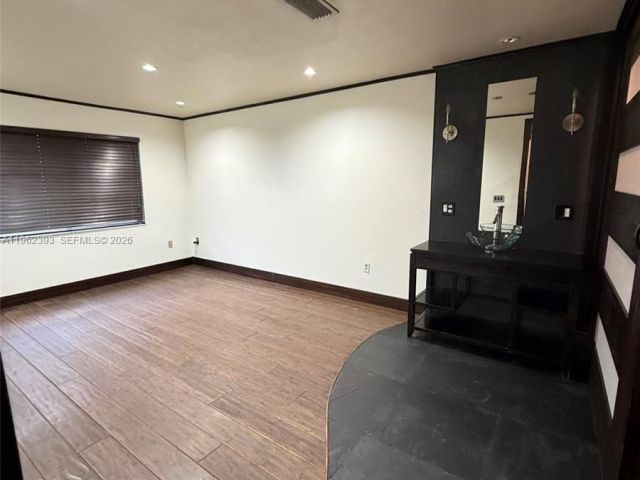 Дом в аренду по адресу 9850 NW 15th Ct 9850 - фото 7453845