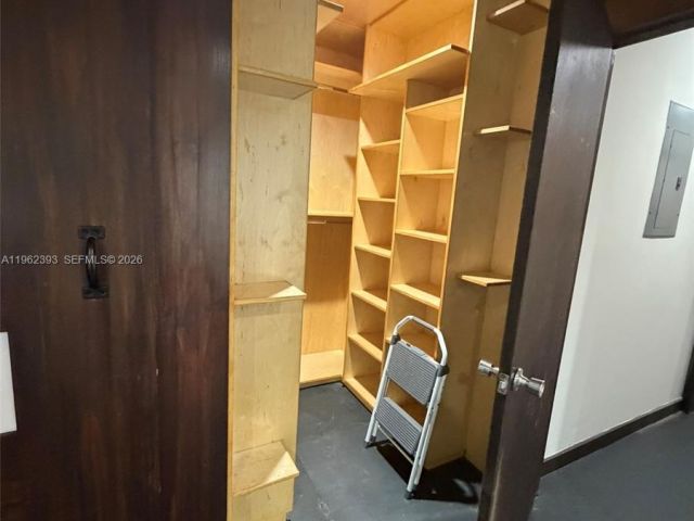 Дом в аренду по адресу 9850 NW 15th Ct 9850 - фото 7453853