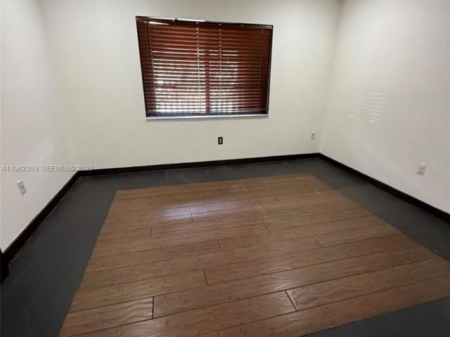 Дом в аренду по адресу 9850 NW 15th Ct 9850 - фото 7453857