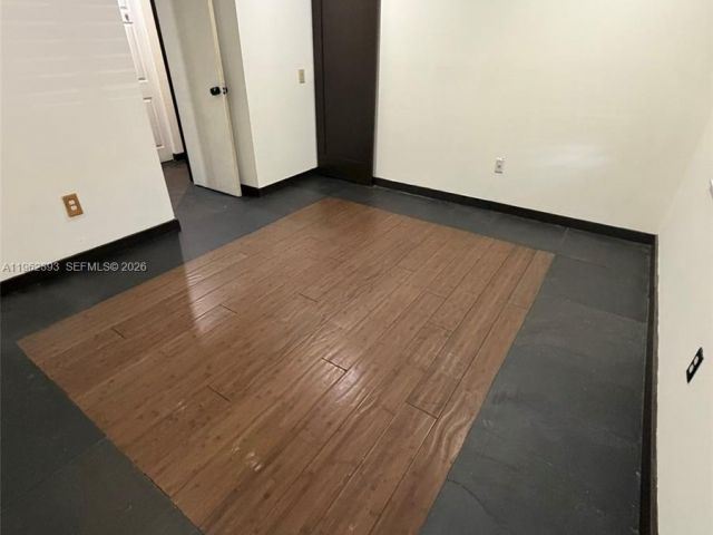 Дом в аренду по адресу 9850 NW 15th Ct 9850 - фото 7453859