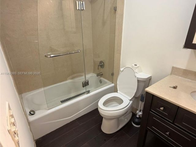 Дом в аренду по адресу 9850 NW 15th Ct 9850 - фото 7453861