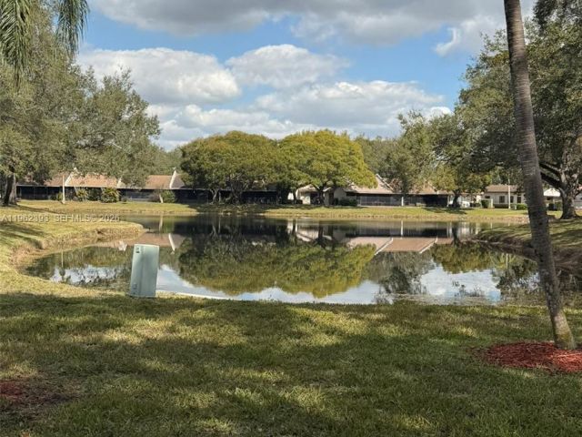 Дом в аренду по адресу 9850 NW 15th Ct 9850 - фото 7453868