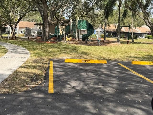 Дом в аренду по адресу 9850 NW 15th Ct 9850 - фото 7453869