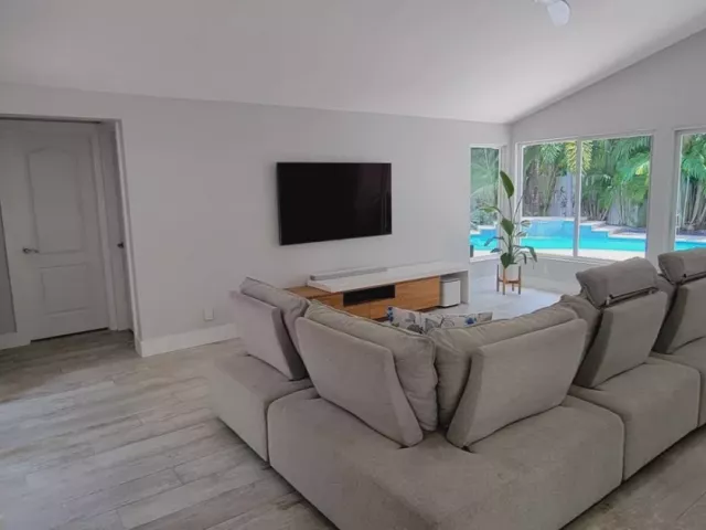 Продажа дома по адресу 423 NW 48th Ave - фото 7404518