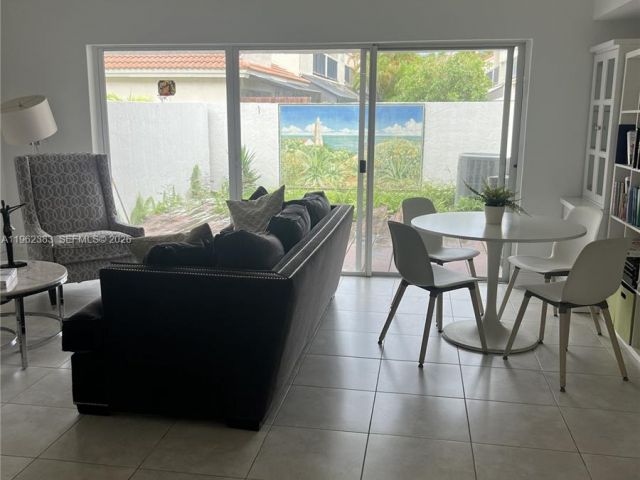 Дом в аренду по адресу 3535 Magellan Cir 524 - фото 7395064