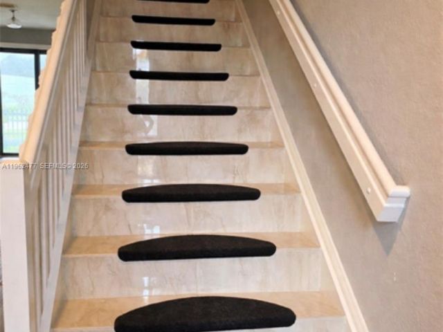 Дом в аренду по адресу 1040 NW 33rd Ct 1040 - фото 7504364