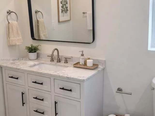 Дом в аренду по адресу 3079 NW Flagler Ter - фото 7504070