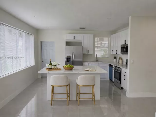 Дом в аренду по адресу 3079 NW Flagler Ter - фото 7398928