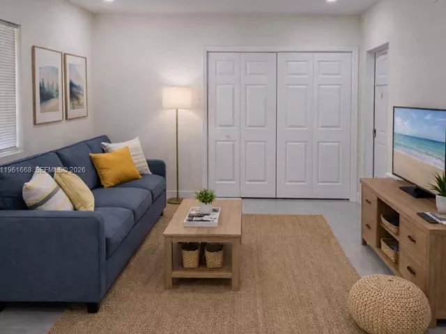 Дом в аренду по адресу 3079 NW Flagler Ter - фото 7398930