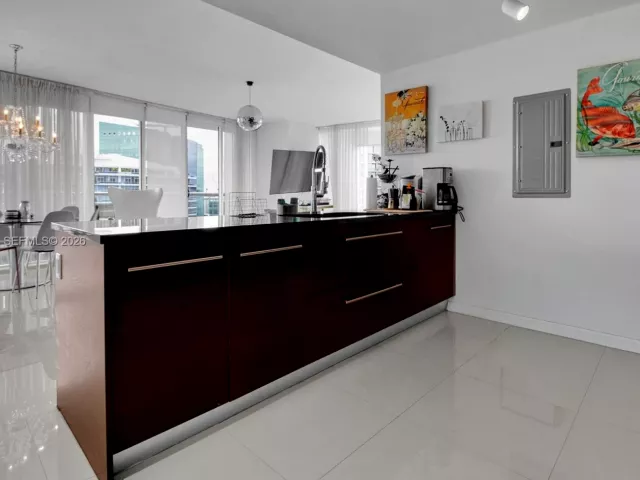 Продажа квартиры #5102 - фото 7401416