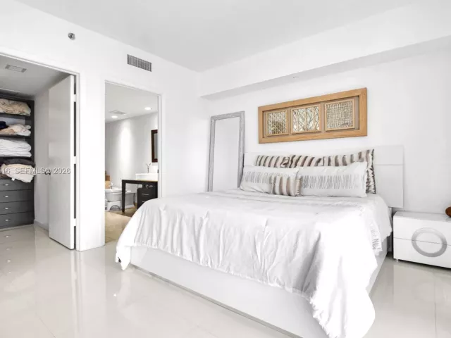 Продажа квартиры #5102 - фото 7401418