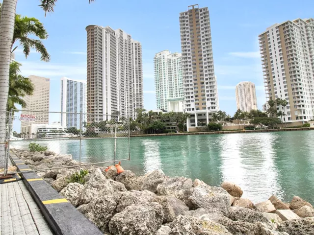 Продажа квартиры #5102 - фото 7401391