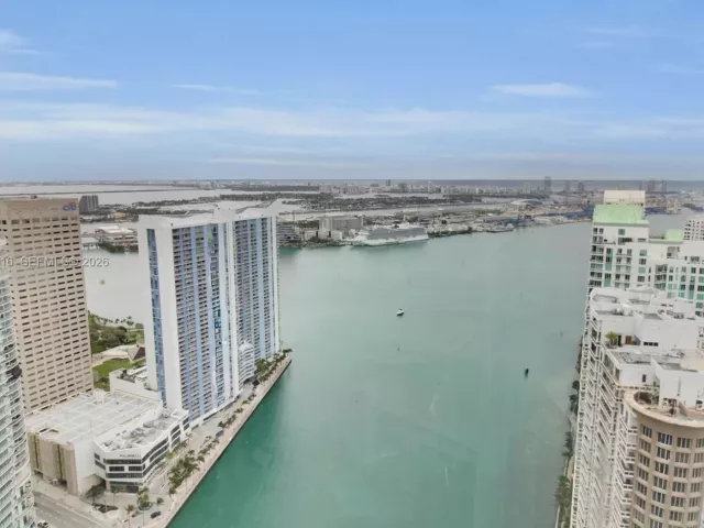 Продажа квартиры #5102 - фото 7401428