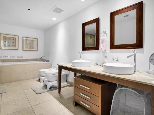 Продажа квартиры #5102 - фото 7401395