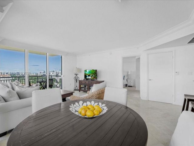 Продажа квартиры #2513 - фото 7428789