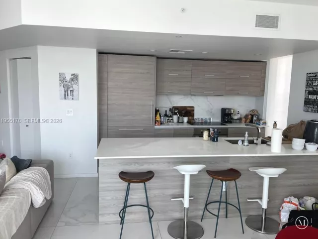 Квартира в аренду номер2501 - фото 7402338