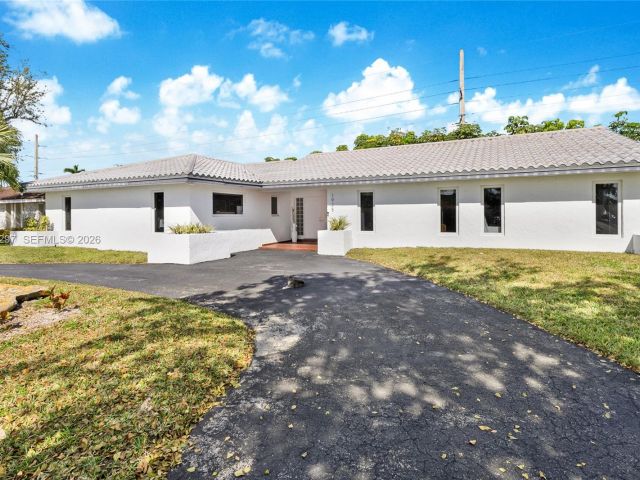 Продажа дома по адресу 1925 NE 214th Ter - фото 7427946