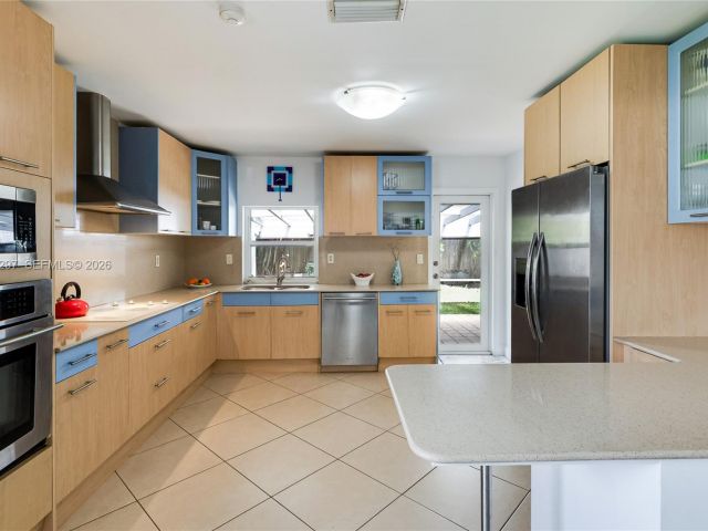 Продажа дома по адресу 1925 NE 214th Ter - фото 7427954