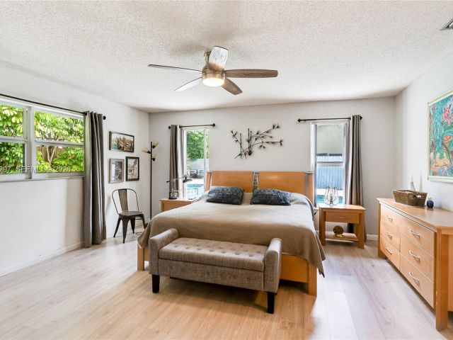 Продажа дома по адресу 1925 NE 214th Ter - фото 7427957