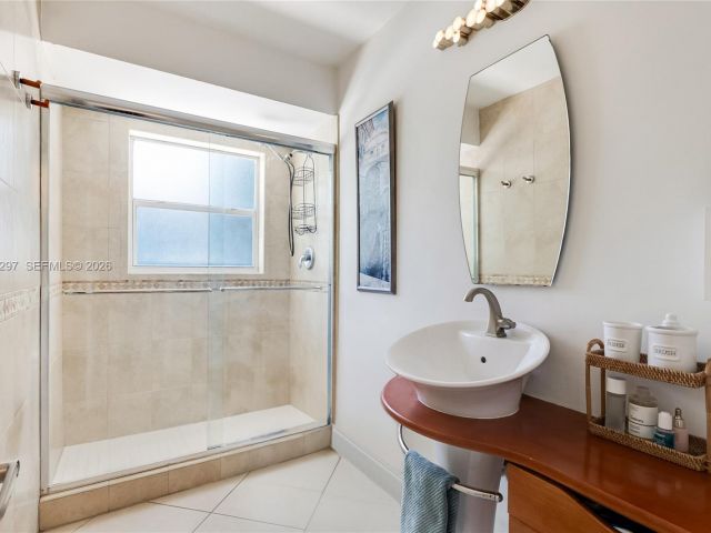 Продажа дома по адресу 1925 NE 214th Ter - фото 7427961