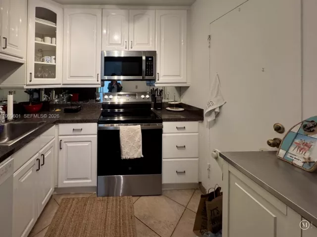 Продажа квартиры #823 - фото 7401362