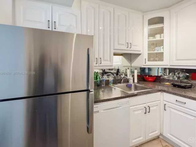 Продажа квартиры #823 - фото 7401363