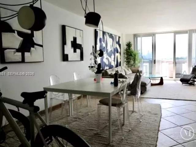 Продажа квартиры #823 - фото 7401365