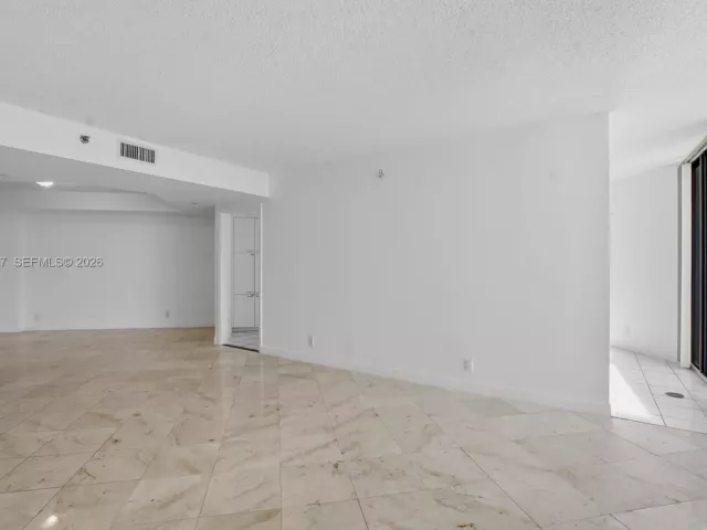 Продажа квартиры #502 - фото 7406727