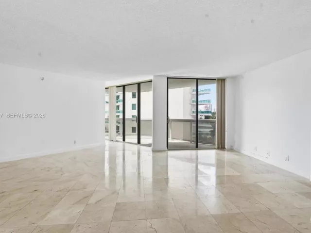 Продажа квартиры #502 - фото 7406730