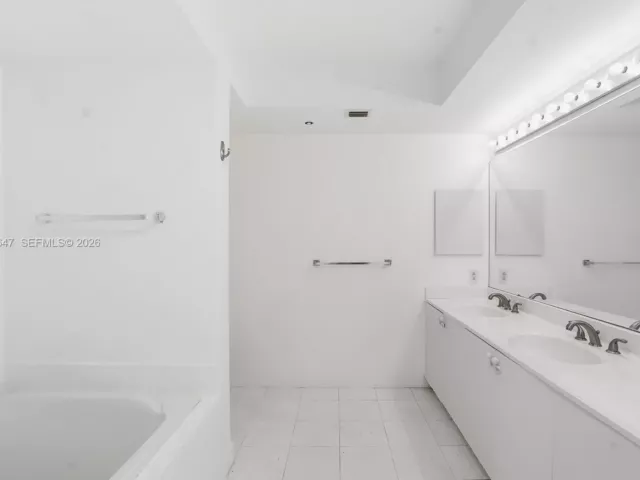 Продажа квартиры #502 - фото 7406710