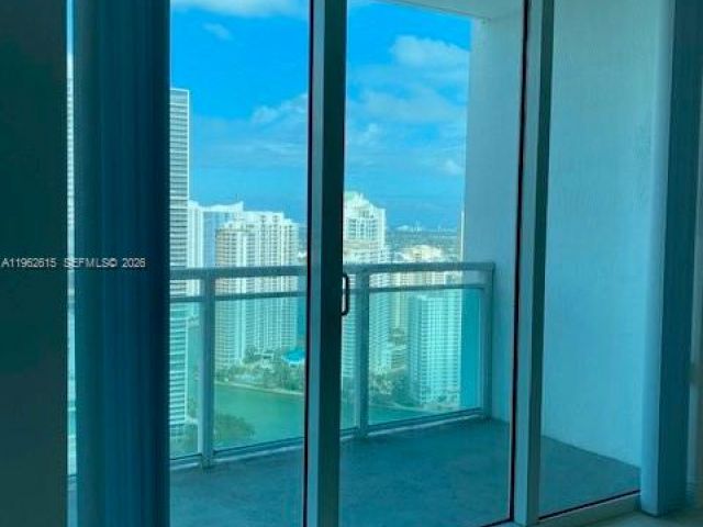 Квартира в аренду номер4002 - фото 7461333