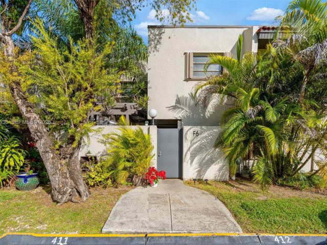 Продажа дома по адресу 4726 SW 67th Ave F6 - фото 7440254