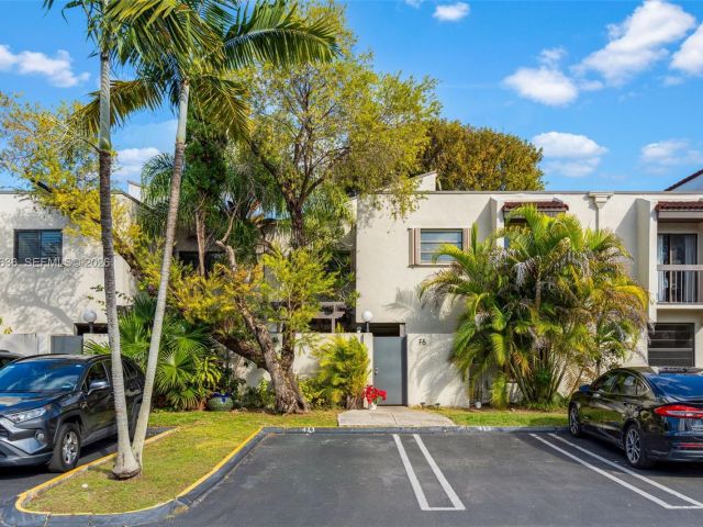 Продажа дома по адресу 4726 SW 67th Ave F6 - фото 7440255