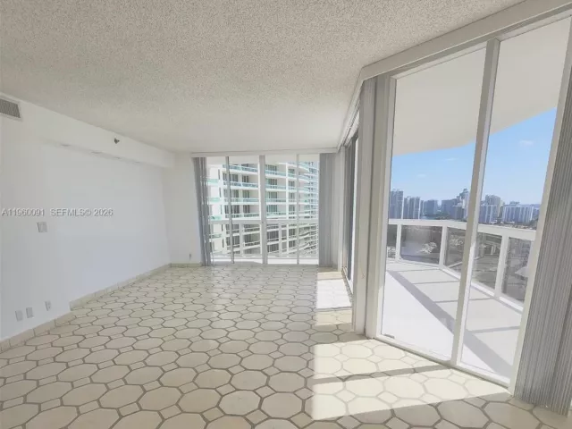 Продажа квартиры #2505 - фото 7406689