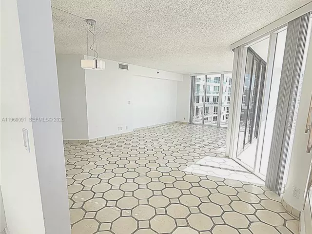 Продажа квартиры #2505 - фото 7406686