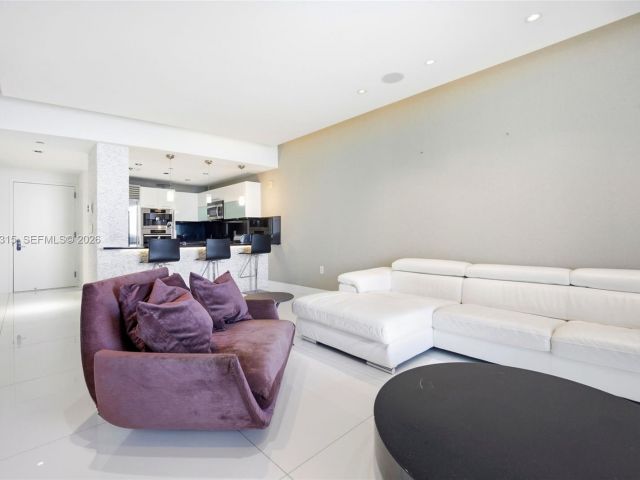 Продажа квартиры #1606 - фото 7412236