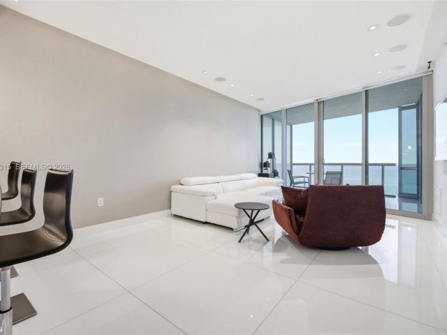 Продажа квартиры #1606 - фото 7412240