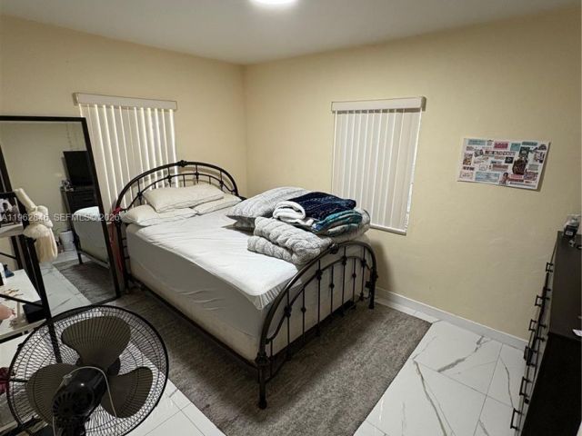 Дом в аренду по адресу 1655 NE 175th St - фото 7401070