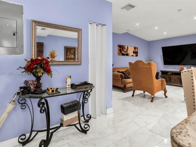 Продажа дома по адресу 12201 SW 194th Ter - фото 7439453