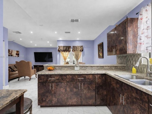 Продажа дома по адресу 12201 SW 194th Ter - фото 7439457