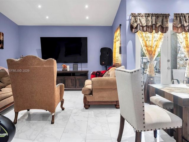 Продажа дома по адресу 12201 SW 194th Ter - фото 7439458