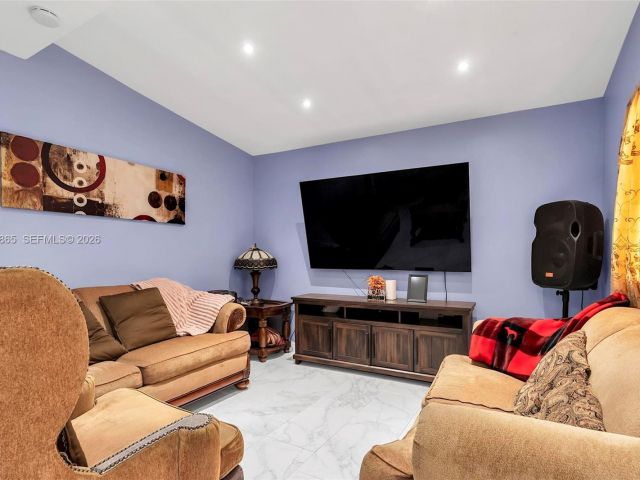 Продажа дома по адресу 12201 SW 194th Ter - фото 7439460