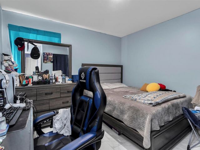 Продажа дома по адресу 12201 SW 194th Ter - фото 7439468